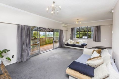 Photo of property in 4 Vista Crescent, Maoribank, Upper Hutt, 5018