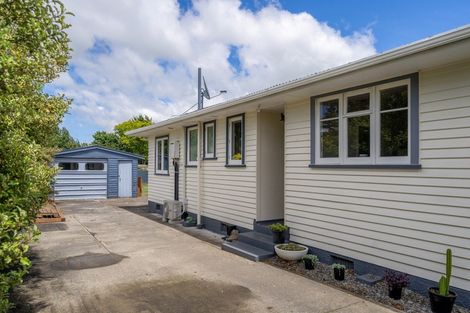 Photo of property in 77 Kent Street, Carterton, 5713
