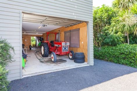 Photo of property in 69 Grange Road, Hahei, Whitianga, 3591