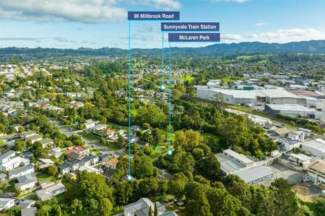 Photo of property in 96 Millbrook Road, Sunnyvale, Auckland, 0612