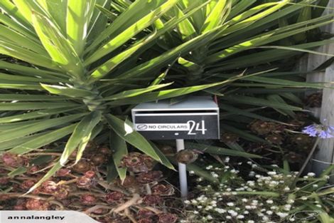 Photo of property in 24 Malta Crescent, South New Brighton, Christchurch, 8062