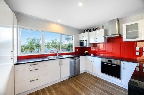 Photo of property in 6 San Bernadino Drive, Henderson, Auckland, 0612