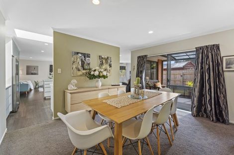 Photo of property in 8 Sapphire Grove, Birchville, Upper Hutt, 5018