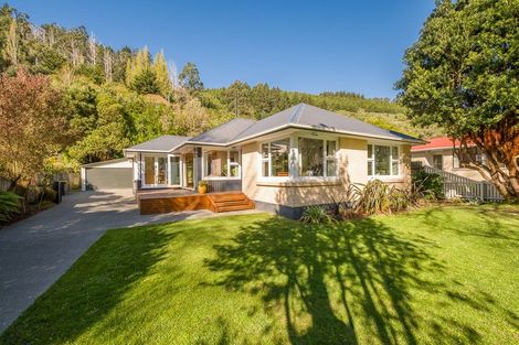 Photo of property in 107 Bowenvale Avenue, Cashmere, Christchurch, 8022