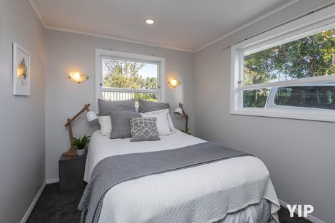 Photo of property in 43 Horokiwi Road West, Newlands, Wellington, 6037