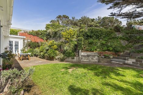 Photo of property in 77 Sidlaw Street, Strathmore Park, Wellington, 6022