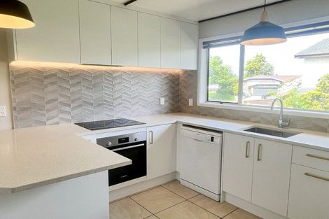 Photo of property in 14 Camberwell Place, Avonhead, Christchurch, 8042