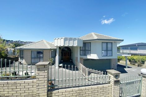 Photo of property in 12 Pistachio Place, Goodwood Heights, Auckland, 2105