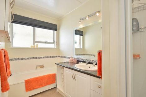 Photo of property in 23 Augustus Street, Carterton, 5713