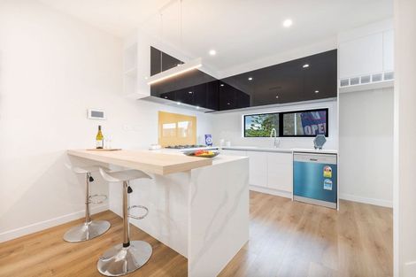 Photo of property in 12 Laquinta Place, Flat Bush, Auckland, 2019