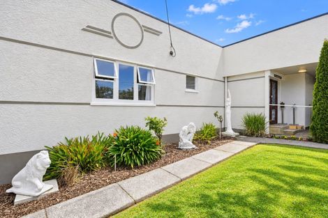 Photo of property in 15 St James Avenue, Helensville, 0800