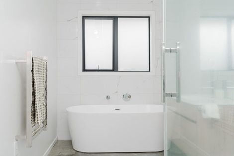 Photo of property in 12 Iwi Road, Baverstock, Hamilton, 3200