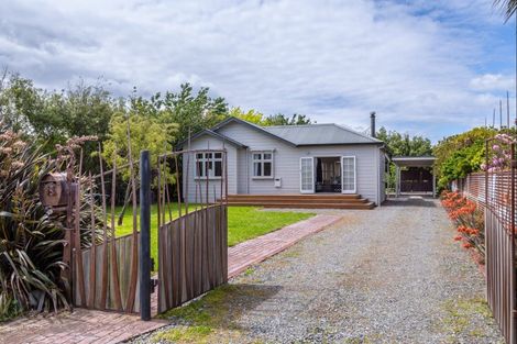 Photo of property in 65 Brandon Street, Featherston, 5710