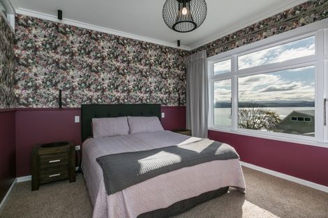 Photo of property in 24 Seapoint Road, Bluff Hill, Napier, 4110