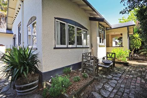 Photo of property in 1/900 Heretaunga Street East, Parkvale, Hastings, 4122