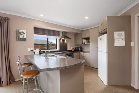 Photo of property in 20 Chestnut Close, Kelvin Grove, Palmerston North, 4414