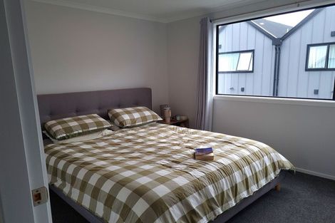 Photo of property in 30 Dahl Drive, Wallaceville, Upper Hutt, 5018