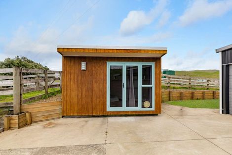 Photo of property in 48 Binns Road, Karioitahi, Waiuku, 2683