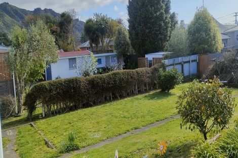 Photo of property in 14 Oxford Crescent, Ebdentown, Upper Hutt, 5018