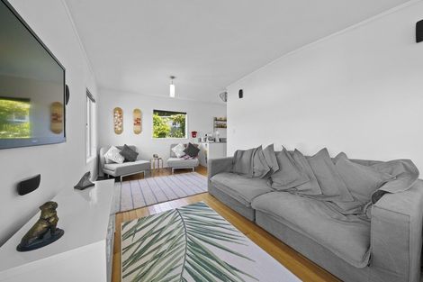 Photo of property in 2b Cherry Grove, Strathmore Park, Wellington, 6022