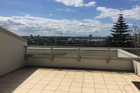 Photo of property in Santa Fe, 2/21 Day Street, Auckland Central, Auckland, 1010