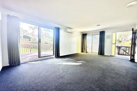Photo of property in 12 Wilkinson Way, Browns Bay, Auckland, 0630