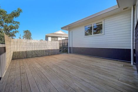 Photo of property in 21 Ian Sage Avenue, Torbay, Auckland, 0630