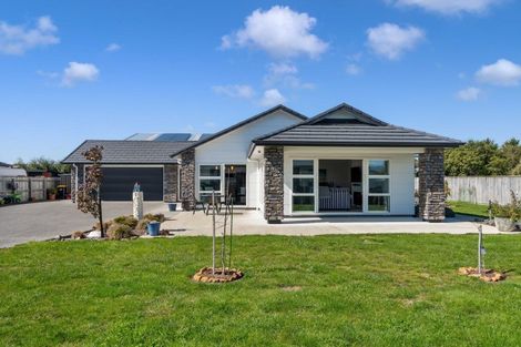 Photo of property in 13 Kea Court, Carterton, 5713