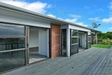 Photo of property in 1038 Whangaparaoa Road, Tindalls Beach, Whangaparaoa, 0930