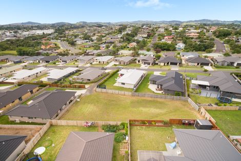 Photo of property in 27 Fairfax Crescent, Pyes Pa, Tauranga, 3112