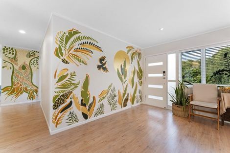 Photo of property in 1/133 Edmonton Road, Te Atatu South, Auckland, 0610