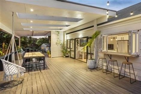 Photo of property in 2 Redwing Street, Browns Bay, Auckland, 0630