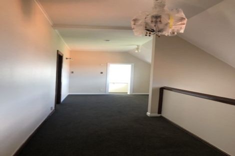 Photo of property in 1 Glasgow Street, Kelburn, Wellington, 6012