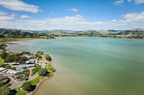 Photo of property in 19 Motukaraka Point, Pauatahanui, Porirua, 5381