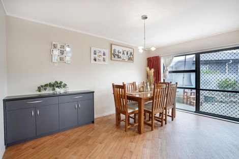 Photo of property in 4a Brett Place, Takaro, Palmerston North, 4412