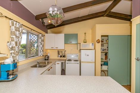 Photo of property in 5 Takitimu Street, Waitarere Beach, Levin, 5510