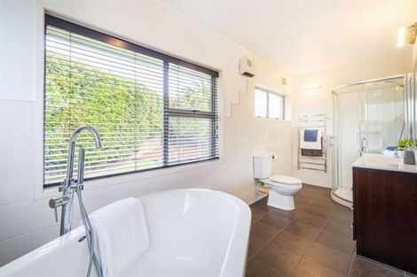 Photo of property in 11 Ponui Place, Mairangi Bay, Auckland, 0630