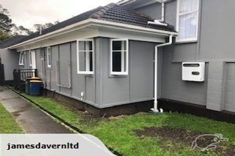 Photo of property in 112 Tirimoana Road, Te Atatu South, Auckland, 0602