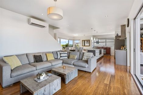 Photo of property in 11 Bella Vista Drive, Gulf Harbour, Whangaparaoa, 0930