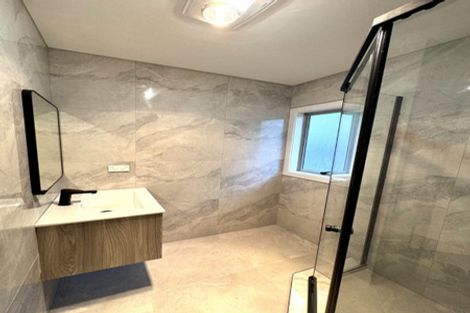 Photo of property in 48 Lauderdale Road, Birkdale, Auckland, 0626