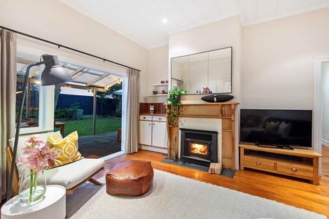 Photo of property in 229 Eskdale Road, Birkenhead, Auckland, 0626