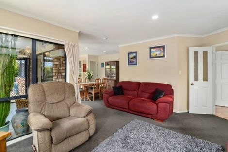 Photo of property in 35 Hoyte Place, Pukehangi, Rotorua, 3015
