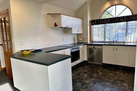 Photo of property in 11 Woodgate Court, Fitzherbert, Palmerston North, 4410