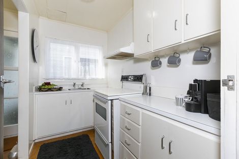 Photo of property in 1/6 Steen Place, Mangere Bridge, Auckland, 2022