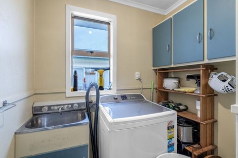 Photo of property in 17 Regent Street, Newfield, Invercargill, 9812