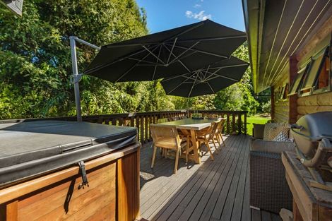 Photo of property in 16 Tombleson Road, Lake Rotoma, Rotorua, 3074