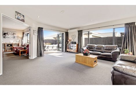 Photo of property in 16 Hampstead Close, Rangiora, 7400