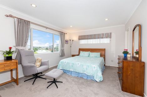 Photo of property in 19 Bordeaux Parade, Te Atatu South, Auckland, 0610