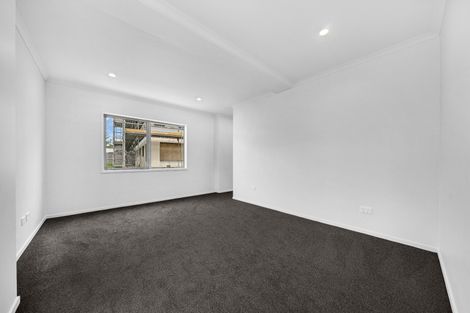 Photo of property in 5 Frank Evans Place, Henderson, Auckland, 0610
