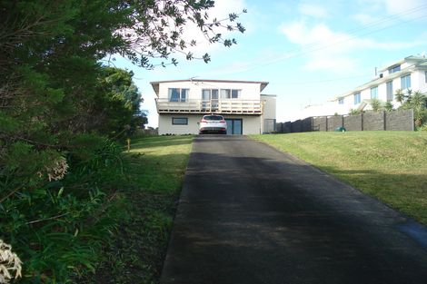 Photo of property in 8 Shakespear Road, Army Bay, Whangaparaoa, 0930